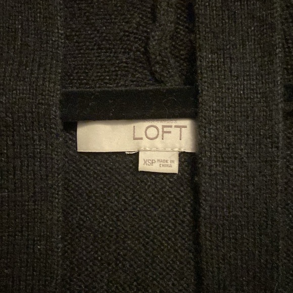 Cozy black sweater with tie waist - Picture 3 of 6